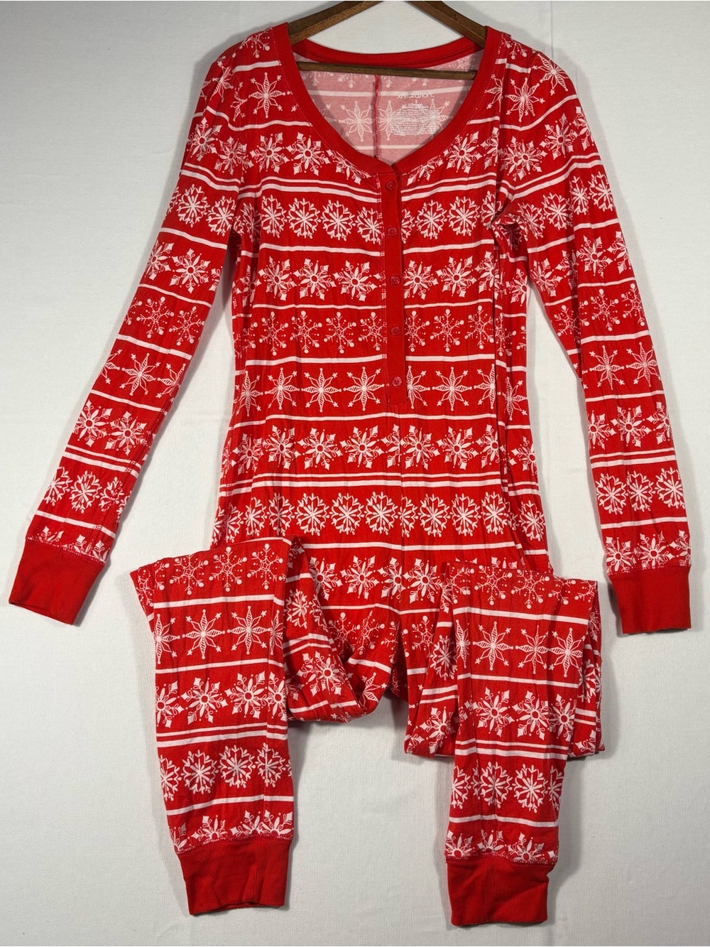 Xhilaration Women’s Small Red Snowflake Print Holiday One Piece Pajama Sleepwear